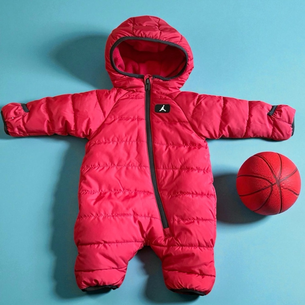 JORDAN Red Hooded Baby Snowsuit with Logo Size NEWBORN